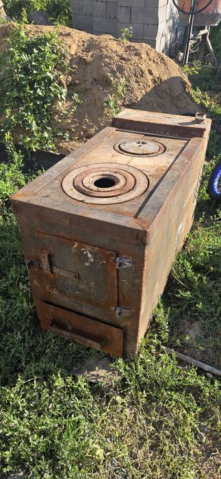 Печь, котёл,  печка металл, толщину не знаю с водяной рубашкой , прода