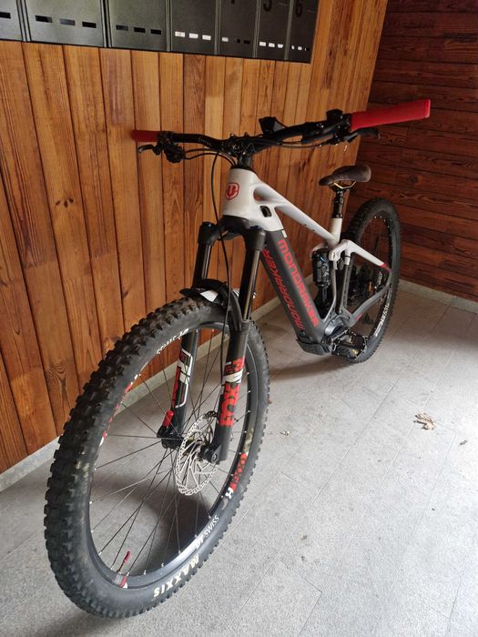 Bicicletă electrică Mondraker Crafty R (carbon) 2021 size M
