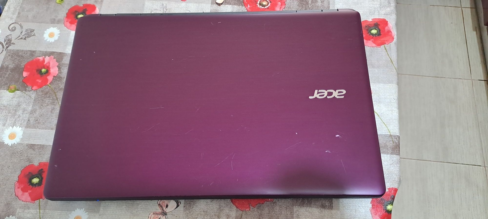 Laptop Acer : i3 / 8 gb / 1 tb