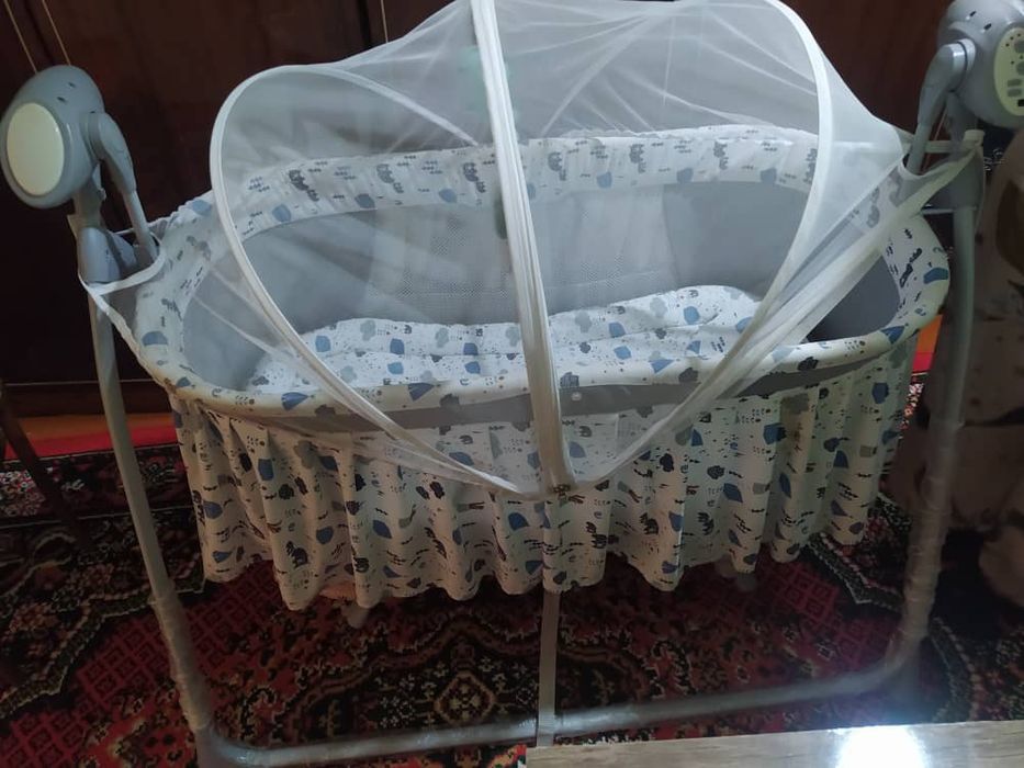 Срочно сотилади кровать