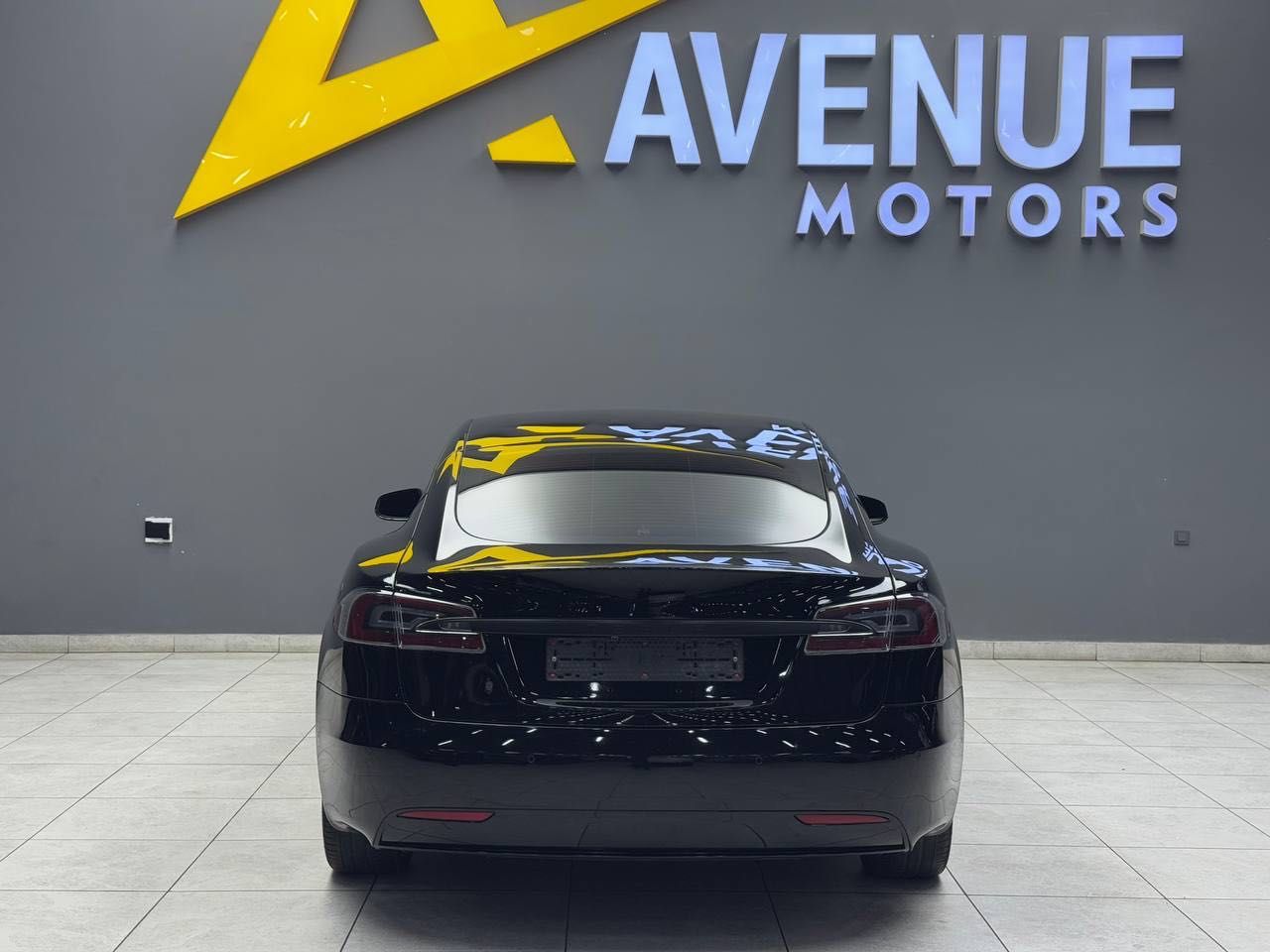 Продается Tesla Model S 75D