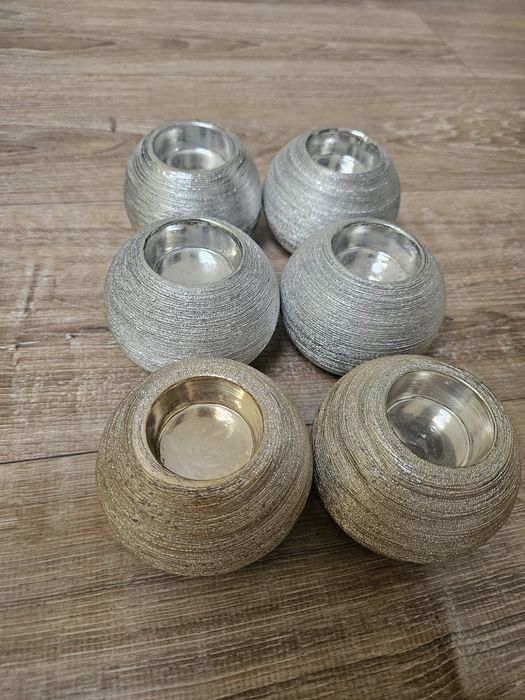 Decorațiuni ,suport lumanare arginti și aurii