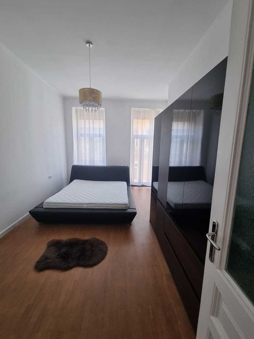 Proprietar de închiriat apartament centru 3 camere