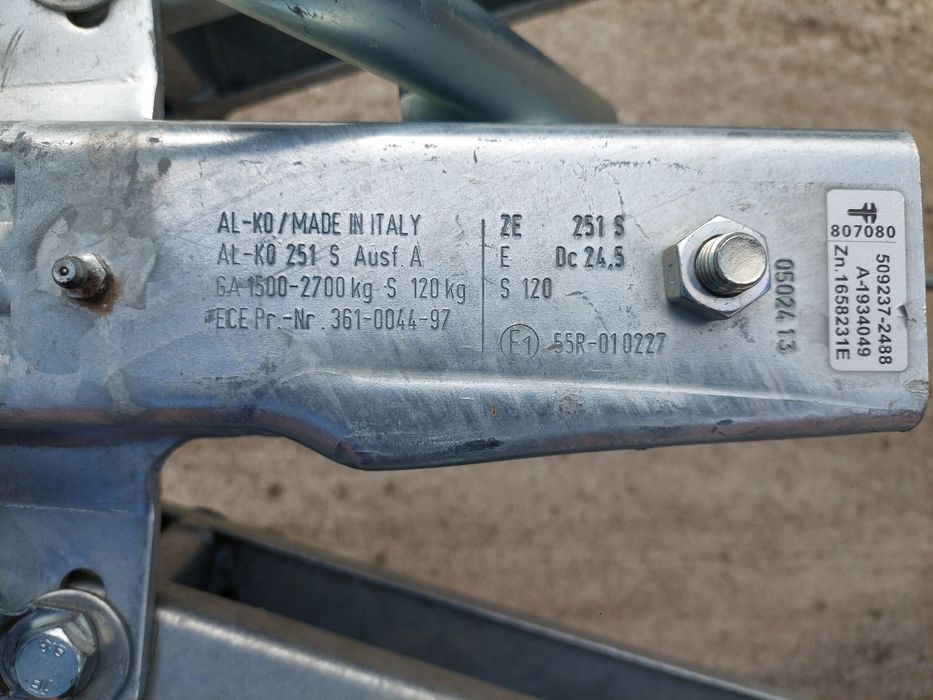 Vând platforma Taurus 2000kg noua!