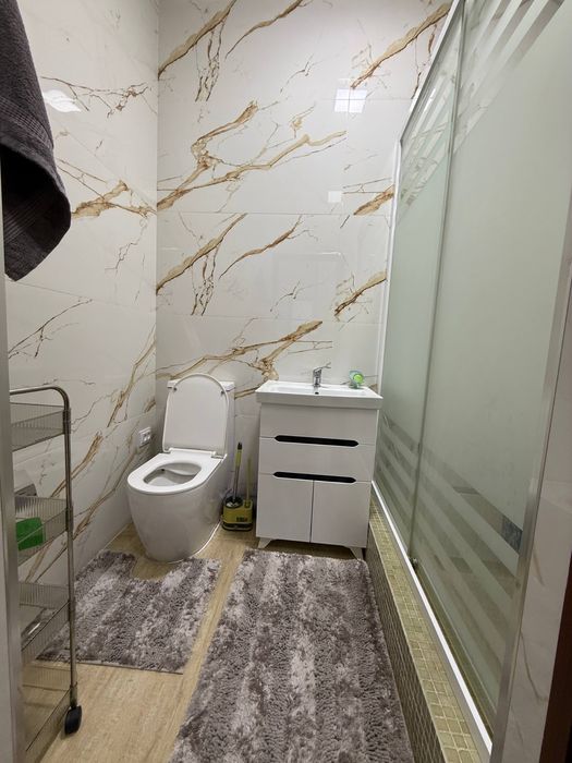 Квартира  2 хона 2 этаж чирчик бозор макро ёнида