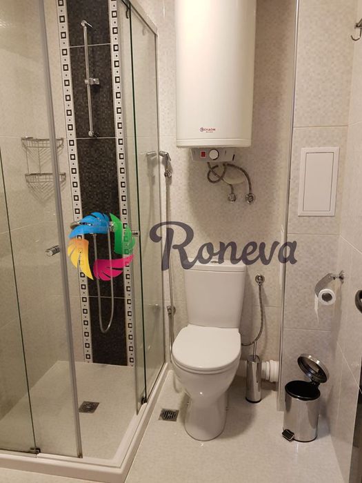 Тристаен обзаведен под наем Червен площад!!!