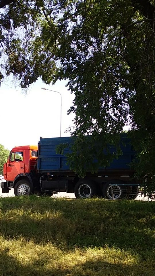 Грузоперевозки КамАЗ селхозник вывоз мусора  15тонн межгород в любое в