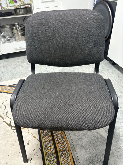 Продам офисные стулья