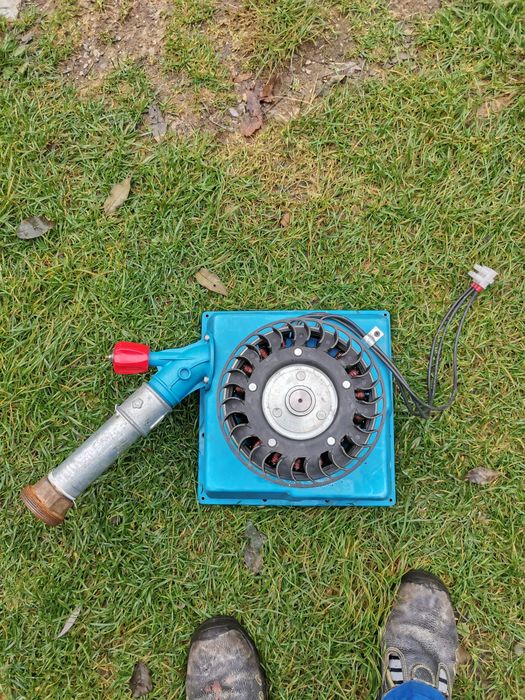 Hidrogenerator cu magneti
