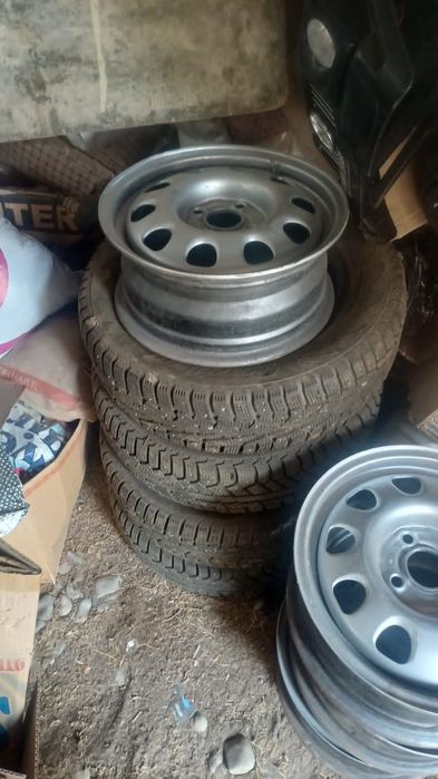 Продам зимнии шины с дискам
