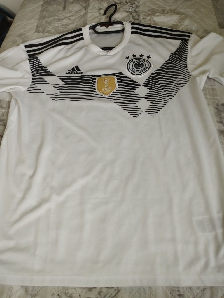 Тениска на Германия от националния футболен отбор
