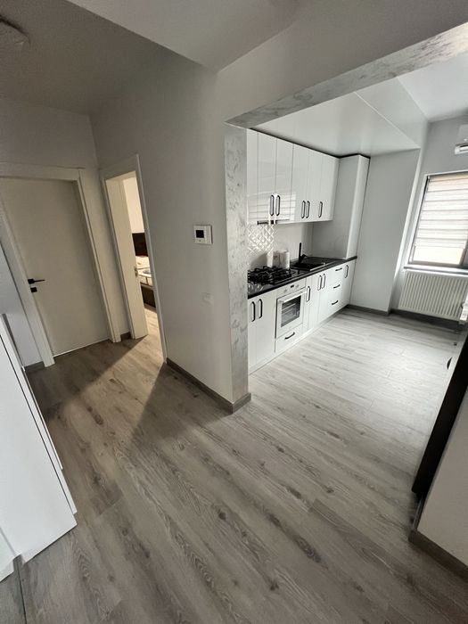 Apartament cu doua camere decomandat ,parcare si terasa