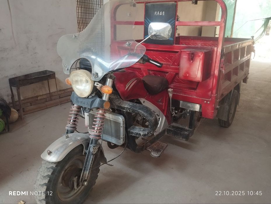 Lifan mototsikl sotiladi,1,500 tonnalik.somasval,motor 250kub
