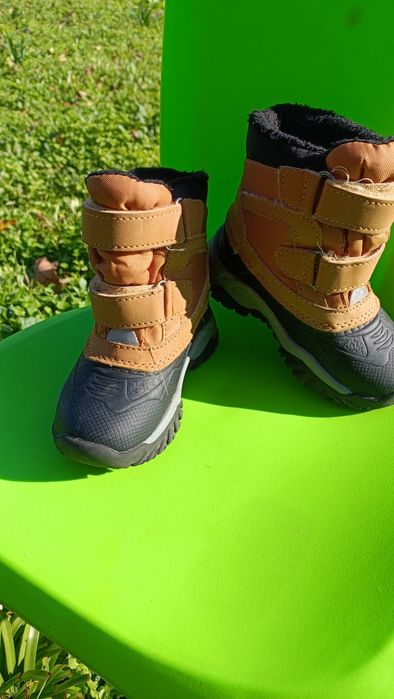 Топли зимни ботушки за момче 22 номер