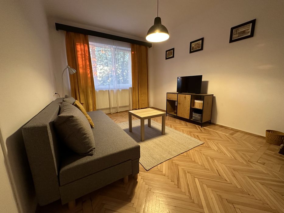 Apartament de închiriat