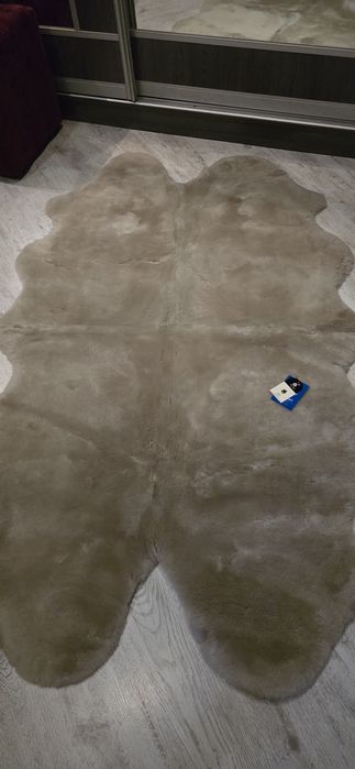 Продам ковры из овчины 1.30×1.80 разных цветов