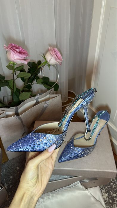 Pantofi jimmy choo pe stoc doua bucati si pe comanda