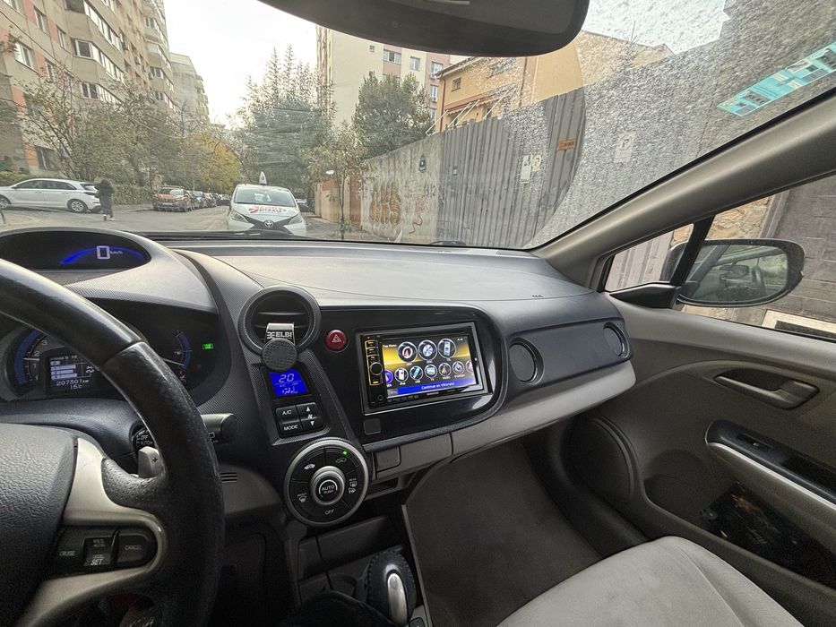 Vând Honda Insight Hybrid 2010 , Neagră, Full Options, Impecabilă