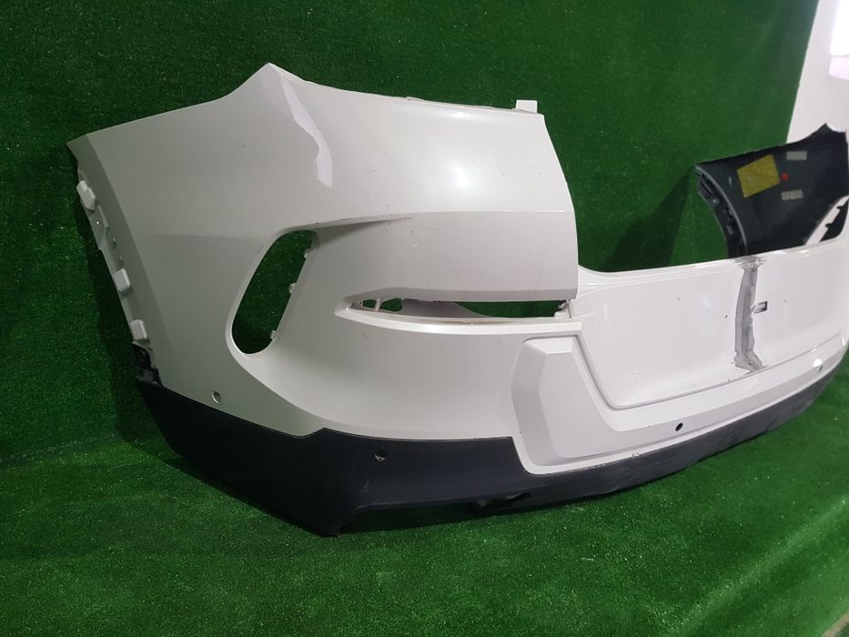 Bara spate BMW X6 G06 cu reparatie!