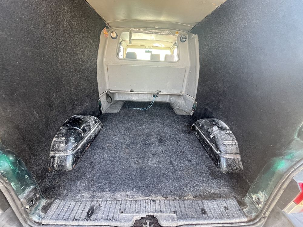 Vand VW T4, varianta lunga cu 6 locuri si loc de marfa, Itp valabil