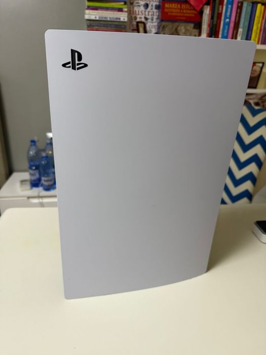 PlayStation 5 Disc Edition | 2 Controlere + Stație Încărcare | Ca Nou