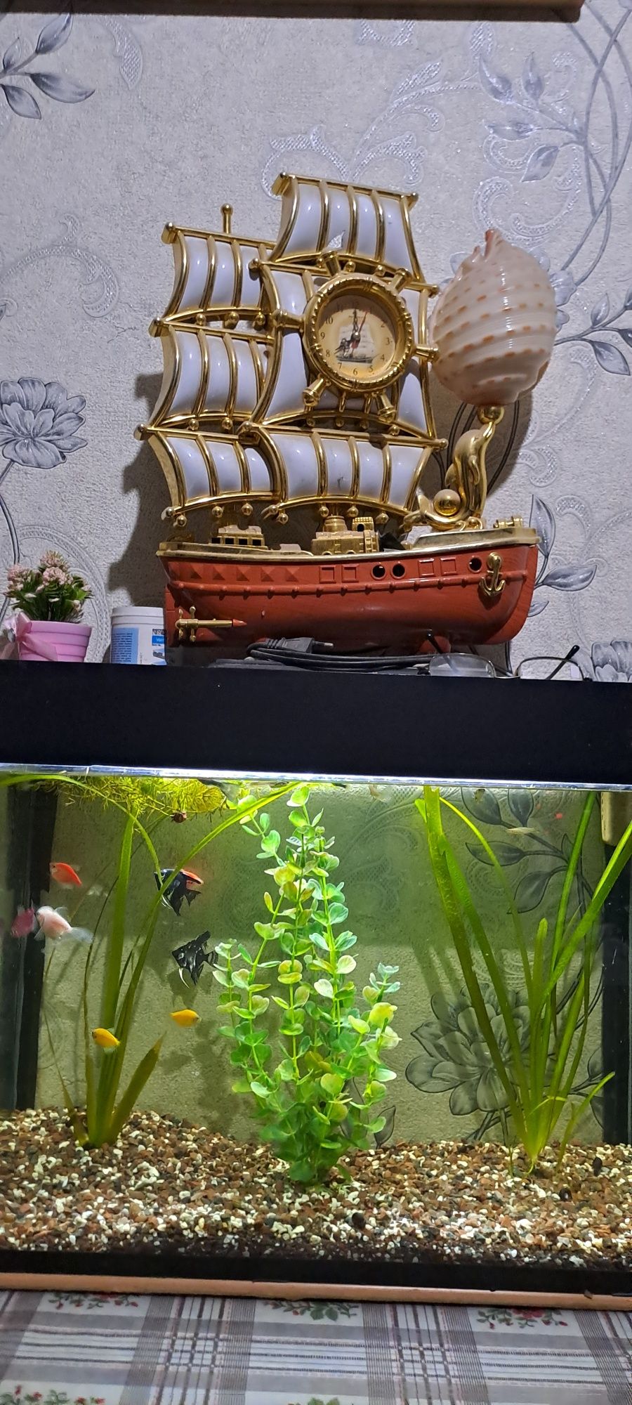 Продаётся аквариум