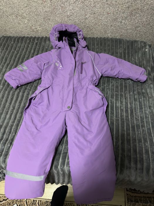 Продам комбинезон 104