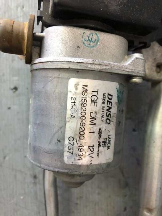 ansamblu stergatoare motoras lancia ypsilon dupa 2011