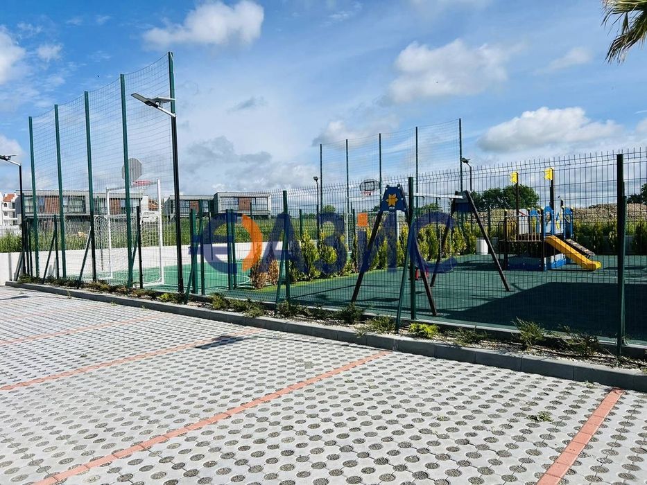 Продава се Тристаен апартамент в Бургас, Сарафово - 109 кв.м за 3303 €/кв.м - Снимка #3