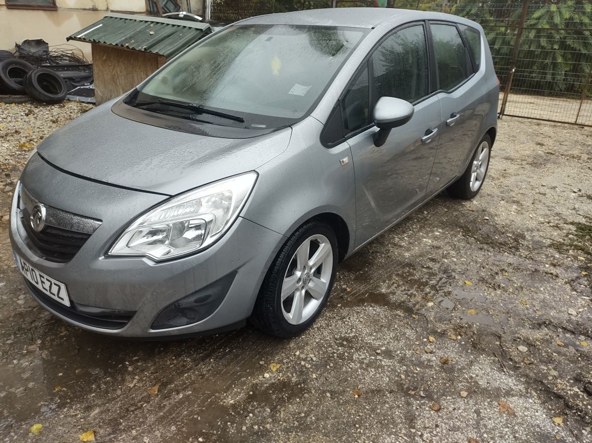 Opel Meriva B на части