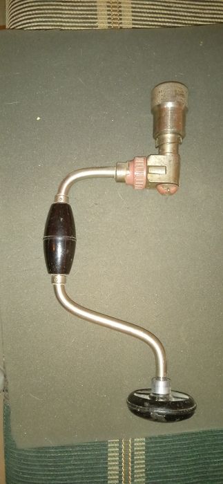 Коловорот и свёрла комплект