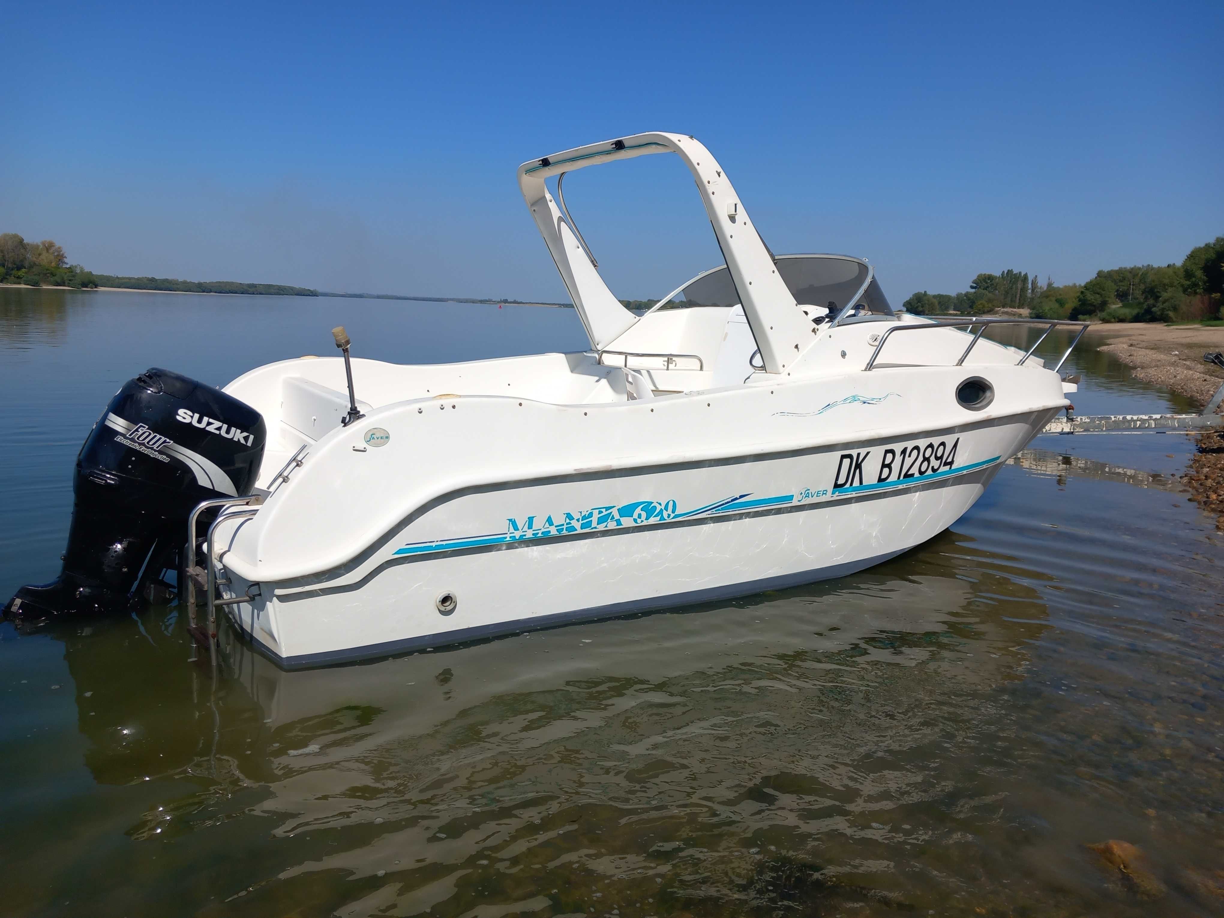 лодка Saver Manta 620 с двигател  Suzuki DF90 четиритактов EFI