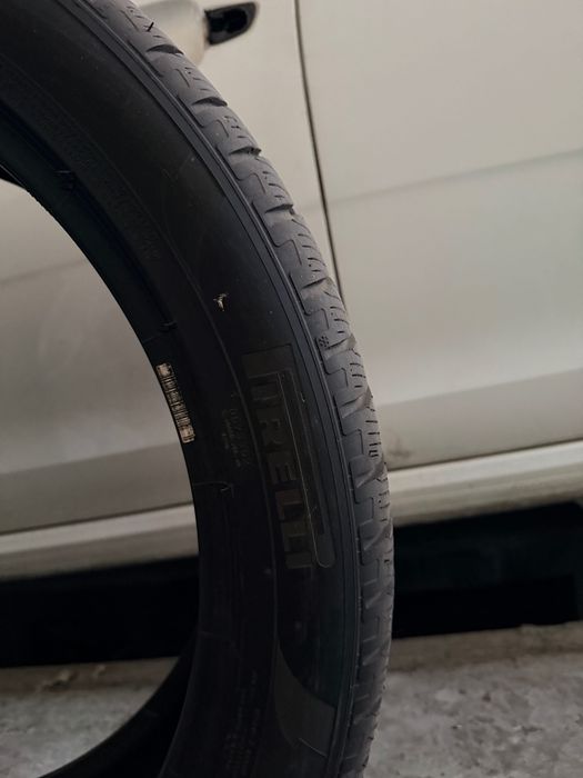 Продавам гуми  Pirelli Scorpion 275 40 22