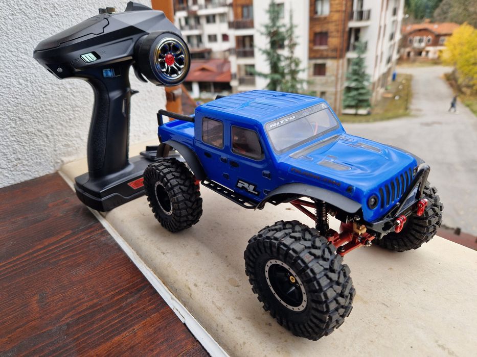 Микро катерач micro crawler Axial SCX24 full injora brushless