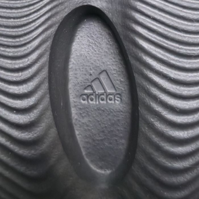 adidas Yeezy Foam RNR Onyx