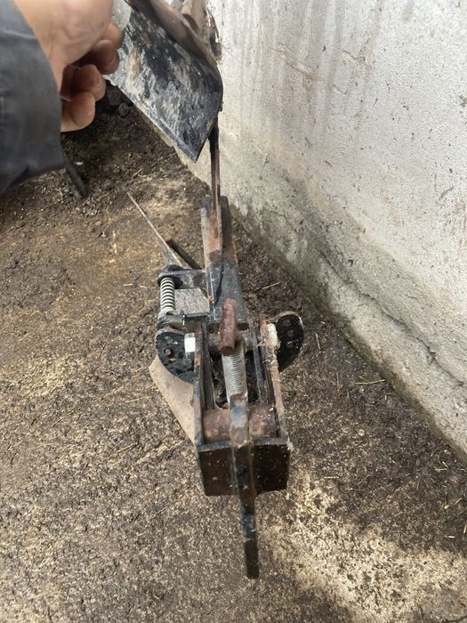 Plug reversibil motocultor