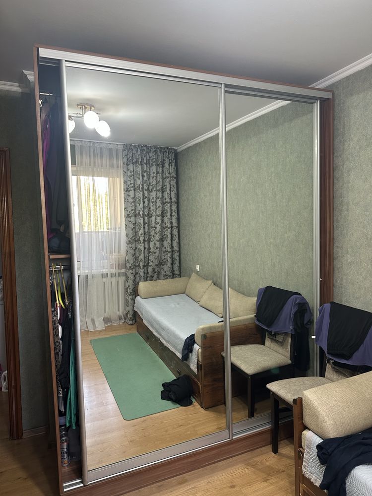 Продам шифоньер купе