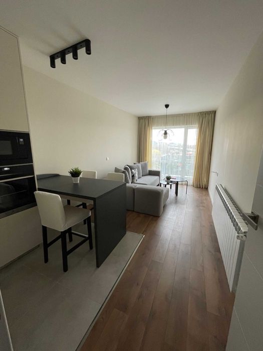 Тристаен апартамент в жк. Хаджи Димитър