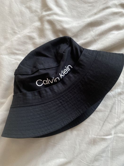 Шапка идиотка - Calvin Klein