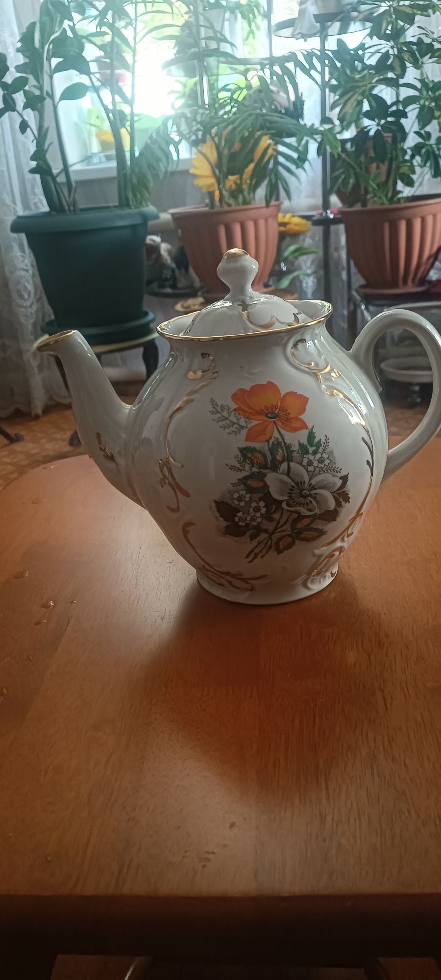 Продам чайники форфоровы