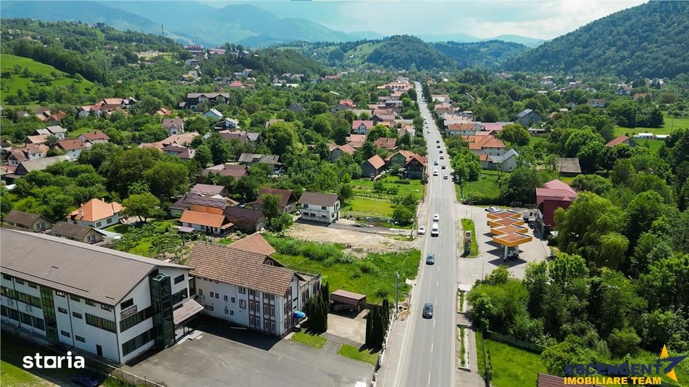 FILM!Punct de atractie:intravilan in vecinatatea Castelului Bran,utili