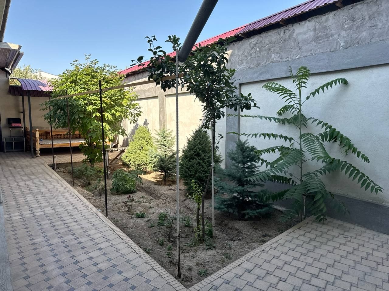Цалковский 2.4 сот 3 комн  Олтинтепа