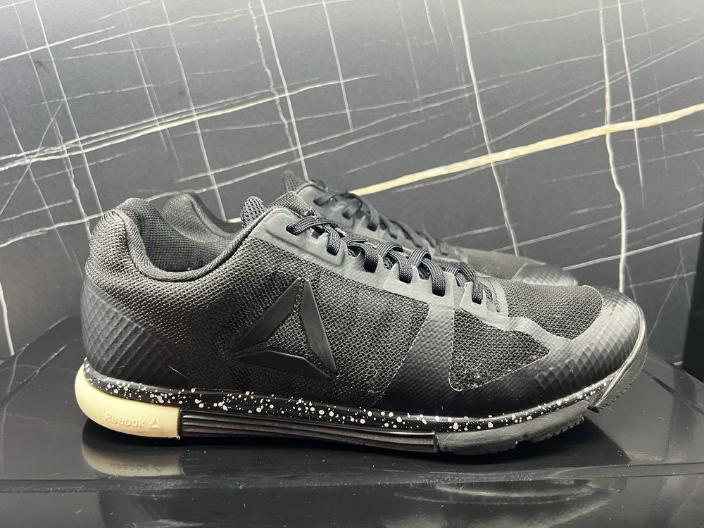 Оригинални маратонки Reebok 42.5