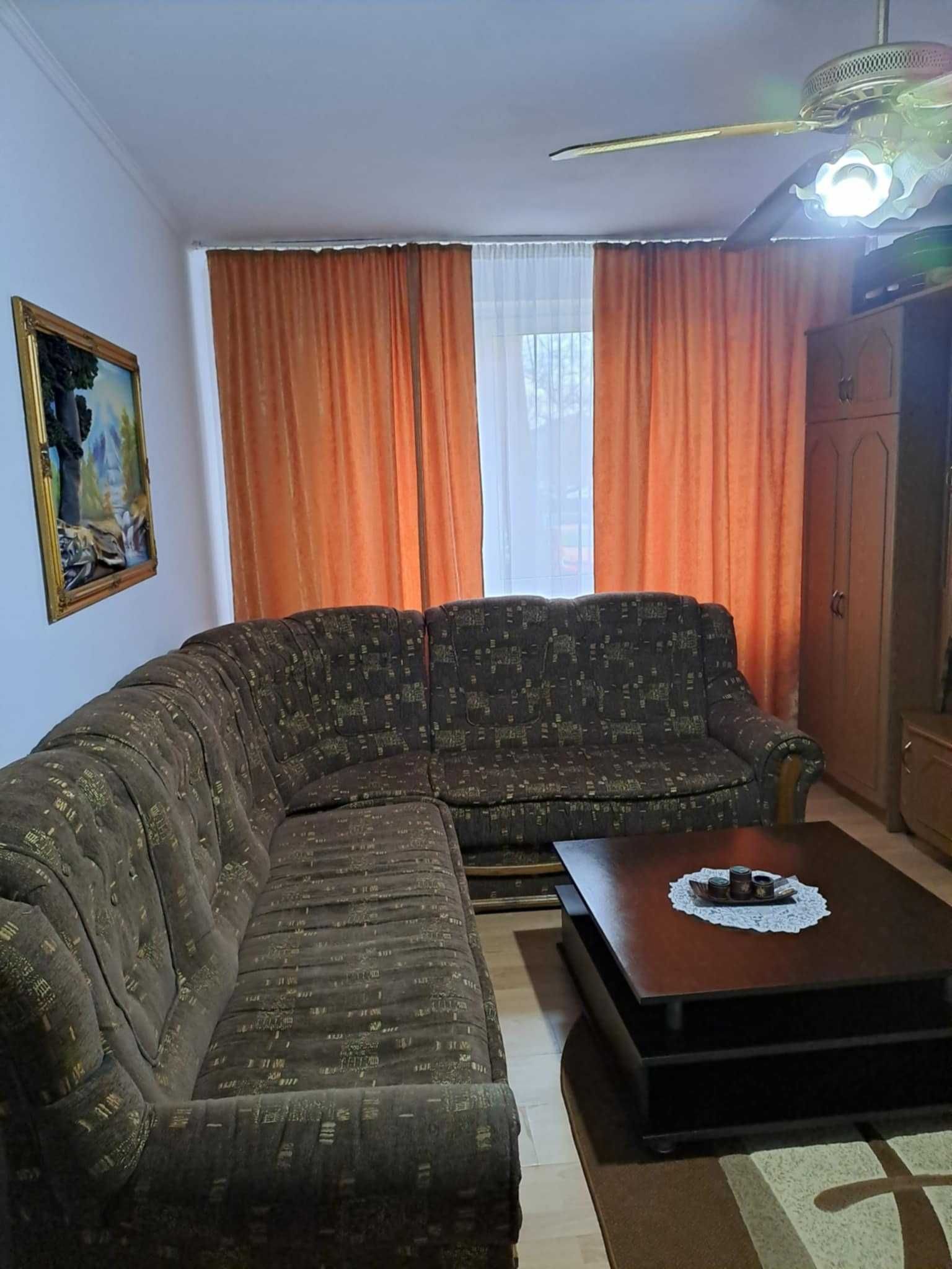 Apartament de vânzare - 2 camere semi-decomandat, 49 mp, parter