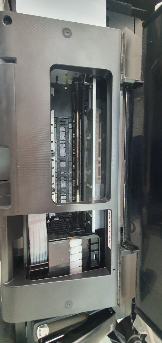 Printor Epson L805 sotiladi 4 dona bor
