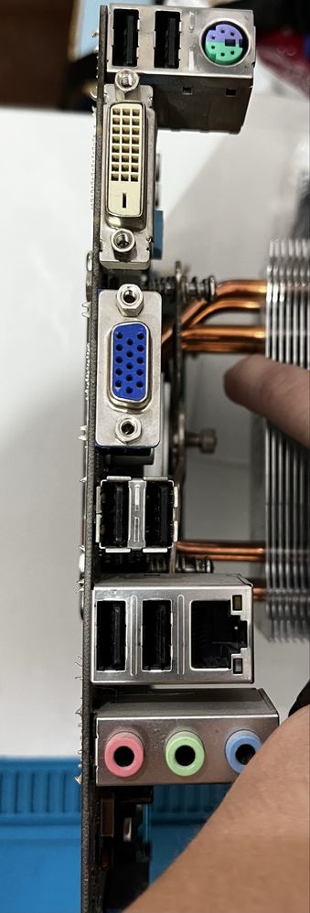 Продам системную плату Asus P8H61-MX (S1155)