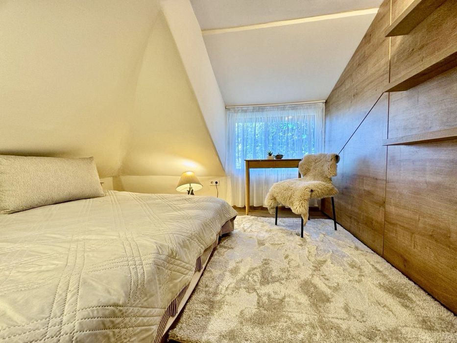 Три стаен Мансарден апартамент-кв. Оборище