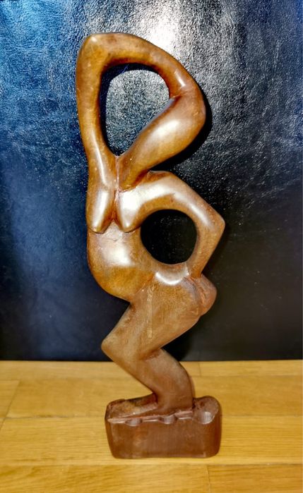 Еротична  картина графика на жена с чадър в златна рамка  чернобяла