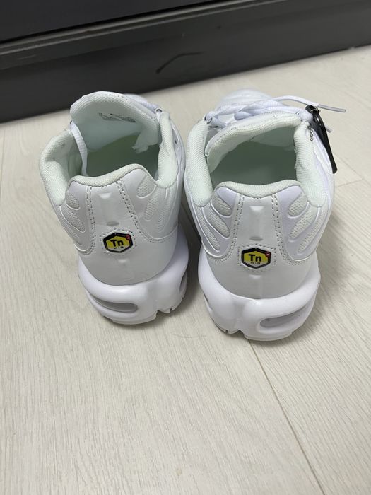 Nike tn albi 44.
