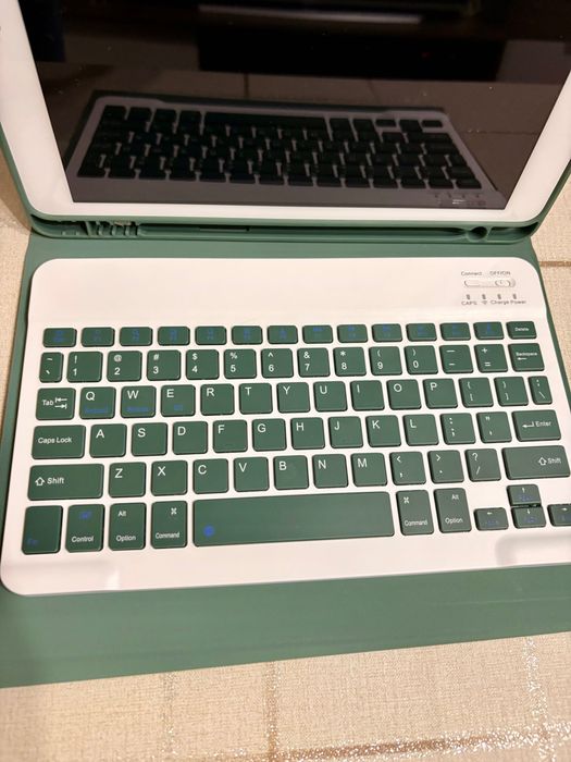 case за iPad 9 с безжична клавиатура и мишка